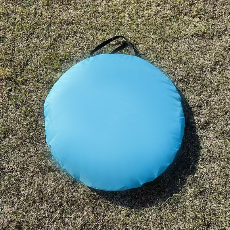 Tenda da spiaggia portatile per più persone a installazione rapida da esterno