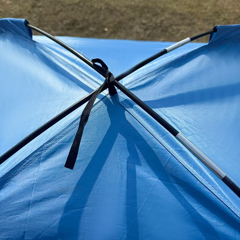 Tenda da spiaggia leggera e ventilata su tre lati