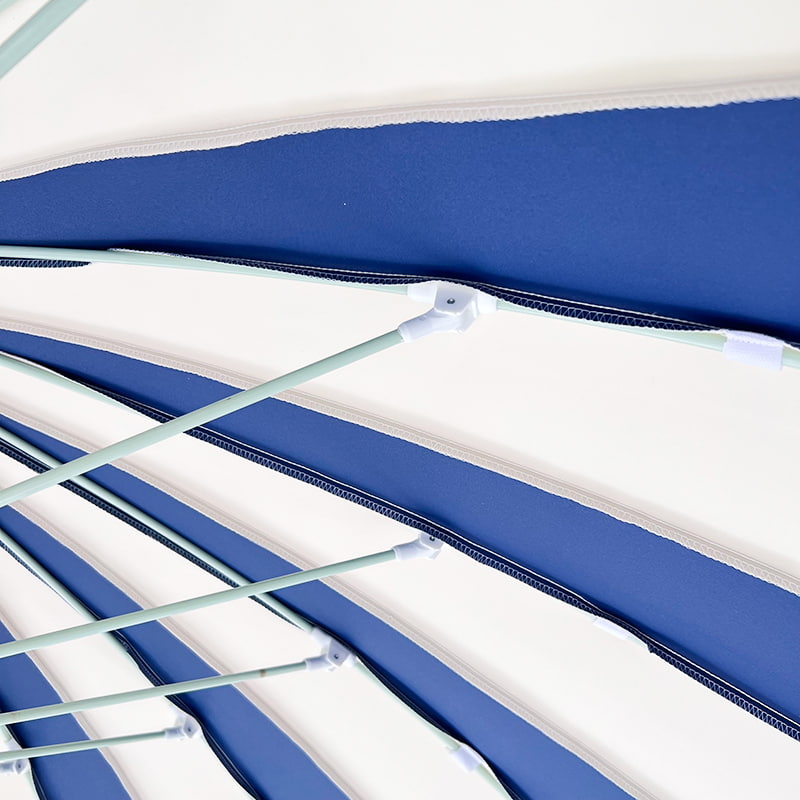 Ombrello pagoda patchwork blu e bianco da 2,5 m