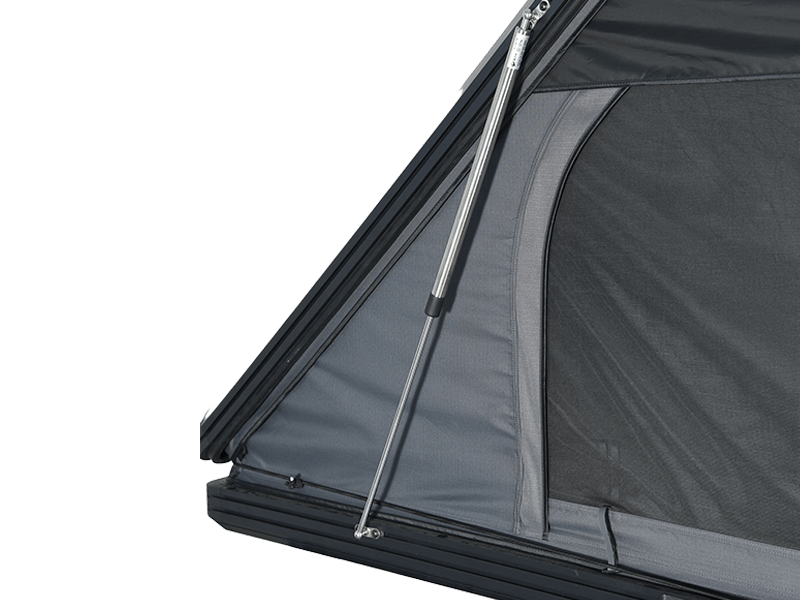 Tenda da campeggio sul tetto con scala Tenda da campeggio sul tetto con scala